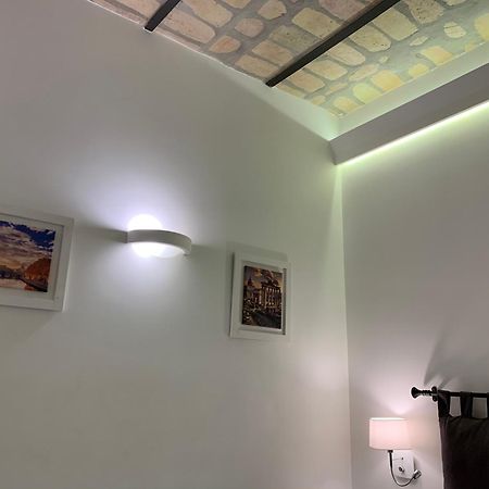 Luxury Rooms Near Colosseum Rzym Pokój zdjęcie