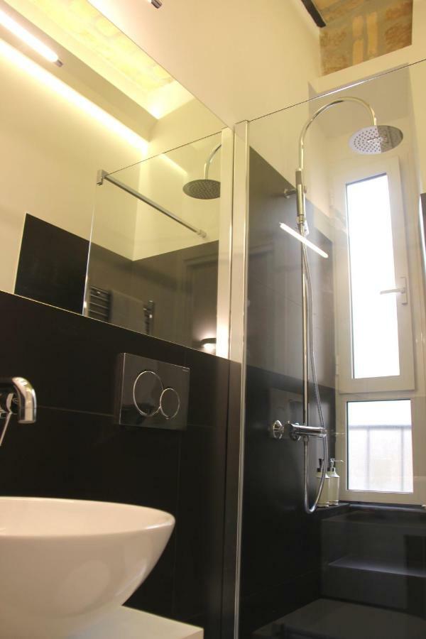 Luxury Rooms Near Colosseum Rzym Zewnętrze zdjęcie